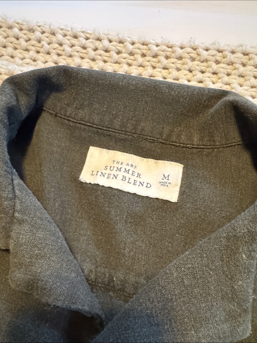 Abercrombie & Fitch Short-Sleeve Camp Shirt in Olive - Picture 2 of 3